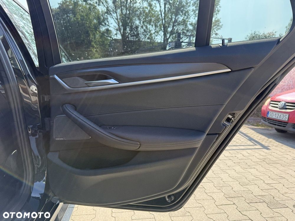 BMW Seria 5 530e M Sport sport - 27