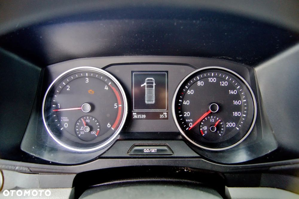 Volkswagen Crafter L4H2 2,0 TDI 140KM 3 os, Krajowy Faktura VAT - 9