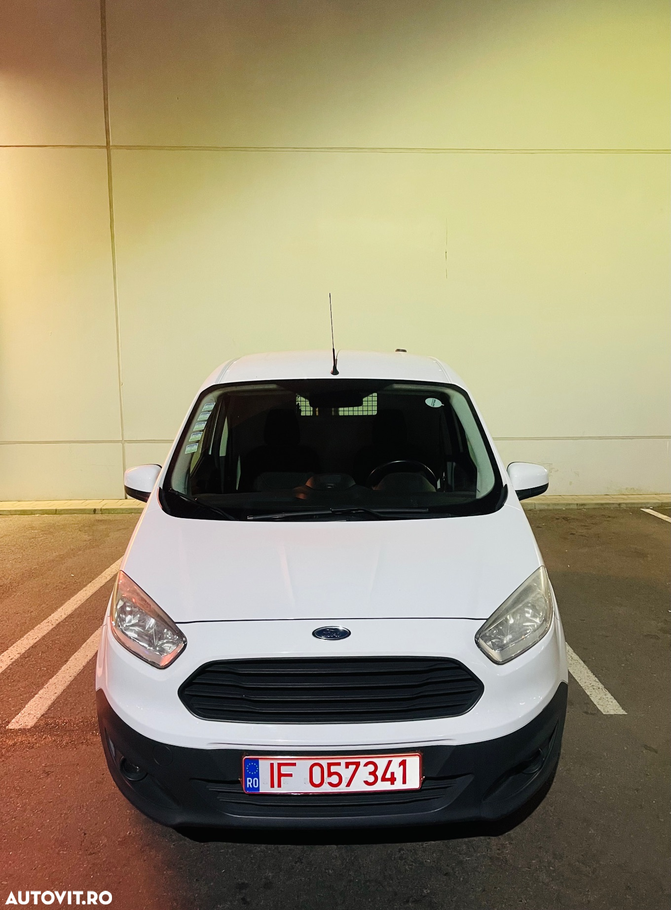 Ford Tourneo Courier 1.5 TDCi Trend - 8