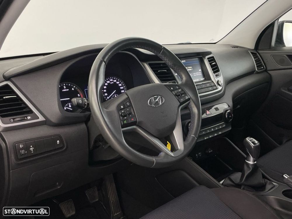 Hyundai Tucson 1.7 CRDi Premium - 17