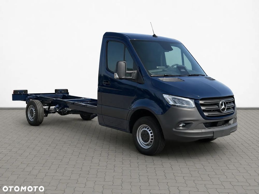 Mercedes-Benz Sprinter - 3