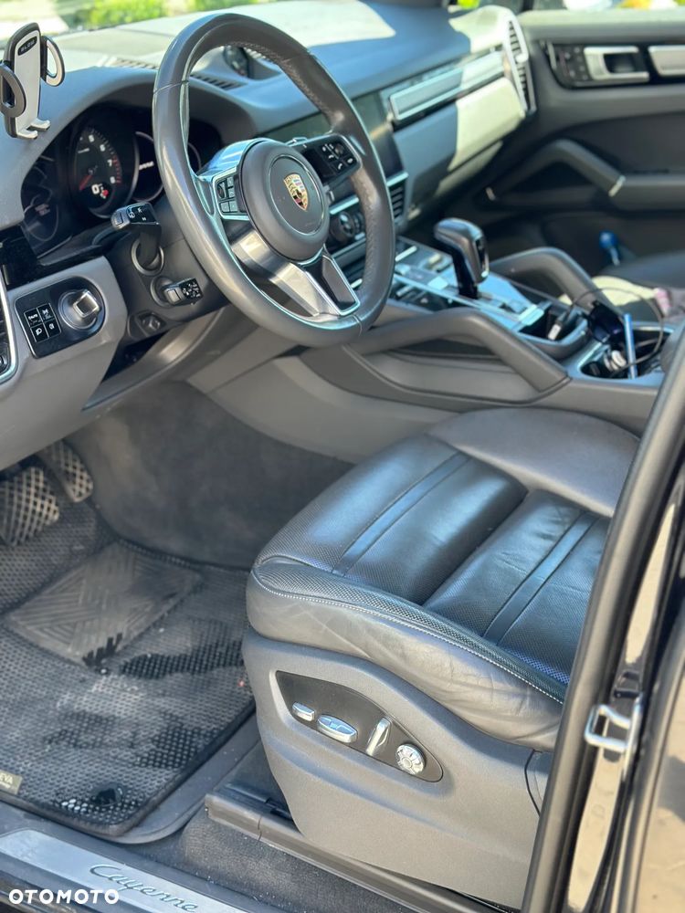 Porsche Cayenne Platinum Edition - 14