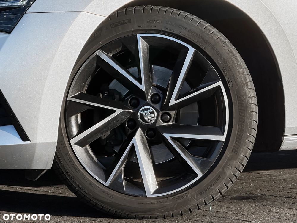 Skoda Superb 2.0 TDI SCR 4x4 Sportline DSG - 5