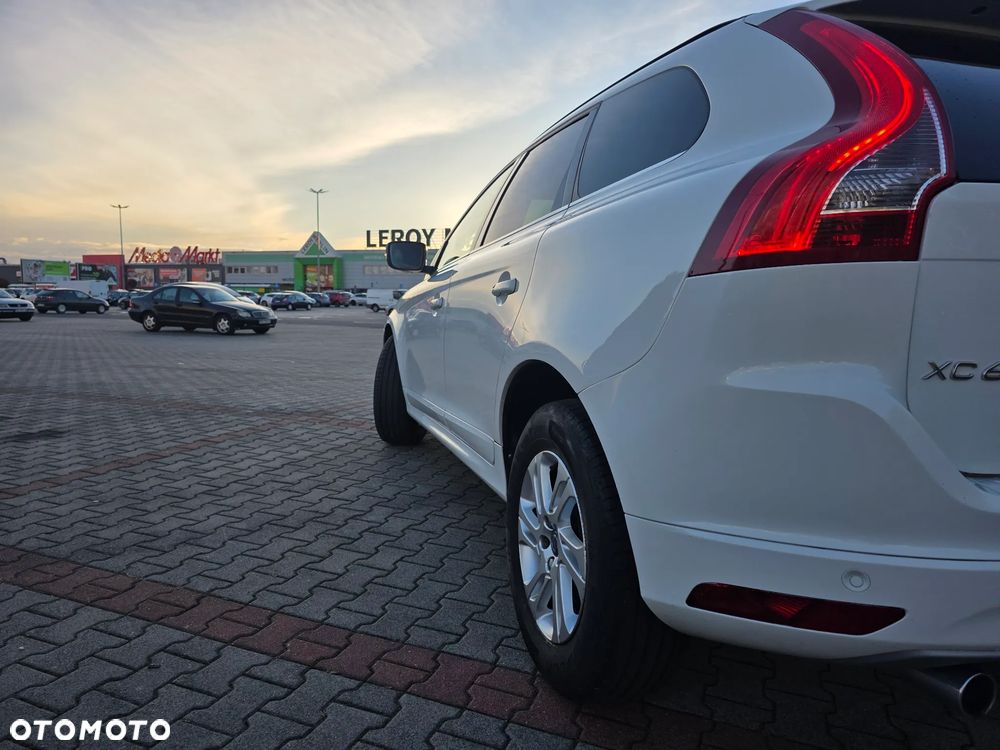 Volvo XC 60 D3 Drive-E Momentum - 14