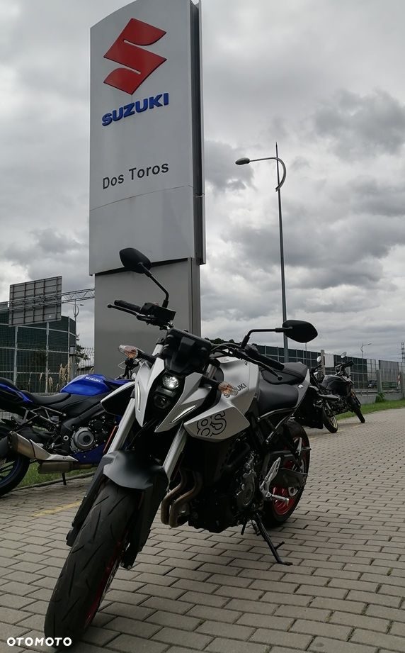 Suzuki GSX - 3