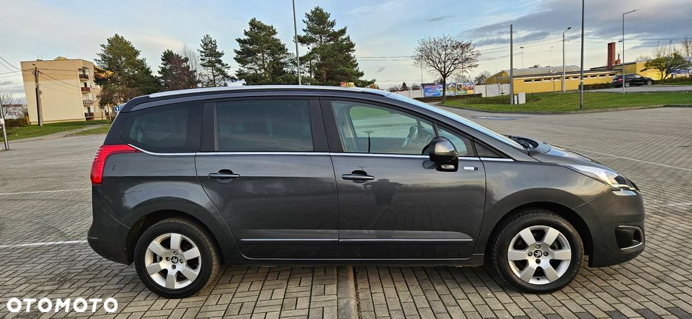 Peugeot 5008 HDI FAP 115 Allure - 19