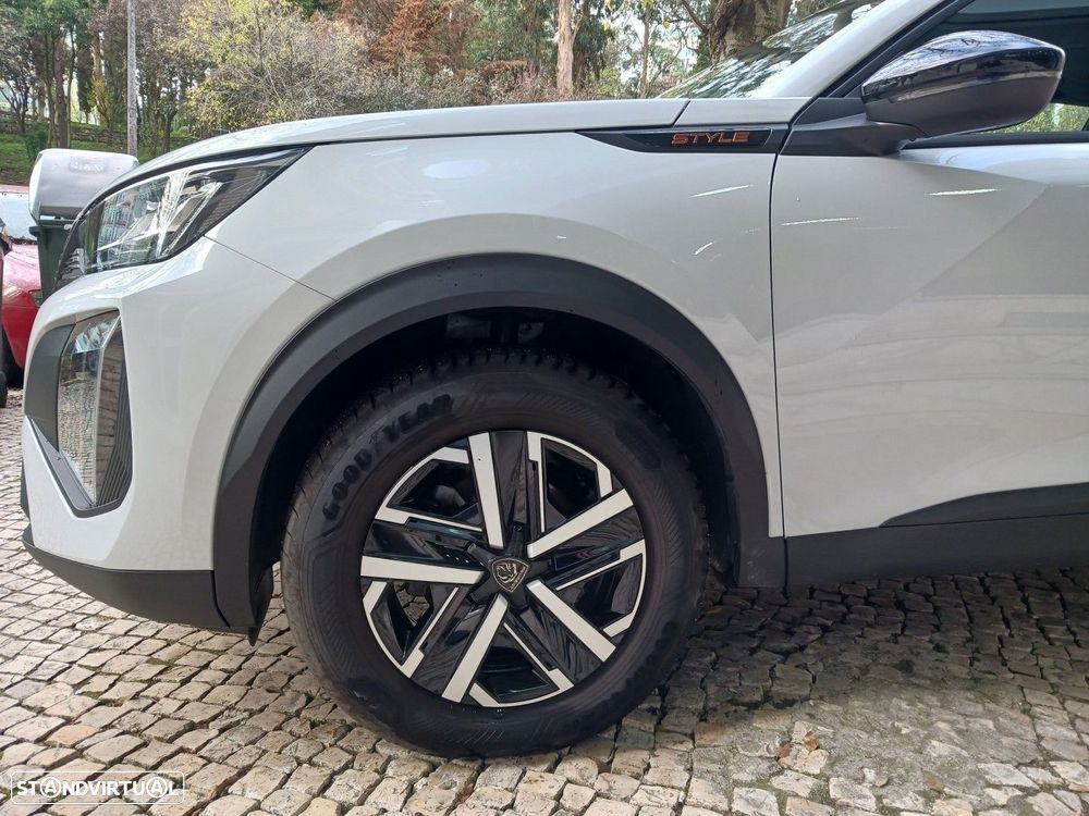 Peugeot 2008 1.2 PureTech Style - 9