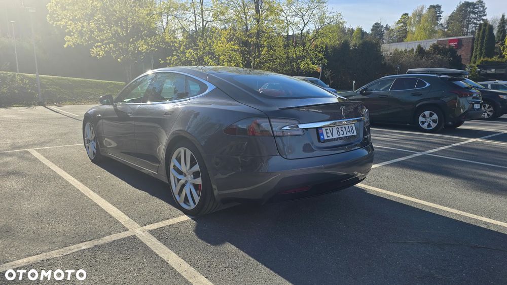 Tesla Model S Performance - 5