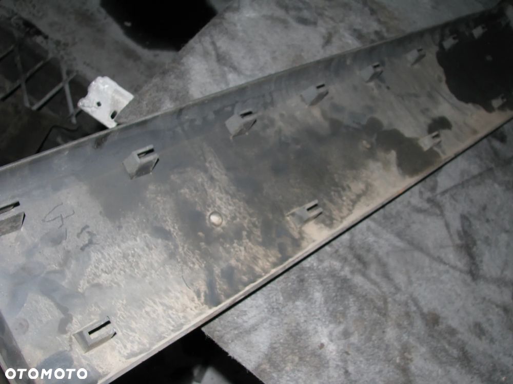 TRAFIC VIVARO II LISTWA BOCZNA PRAWA 8200036075 - 3