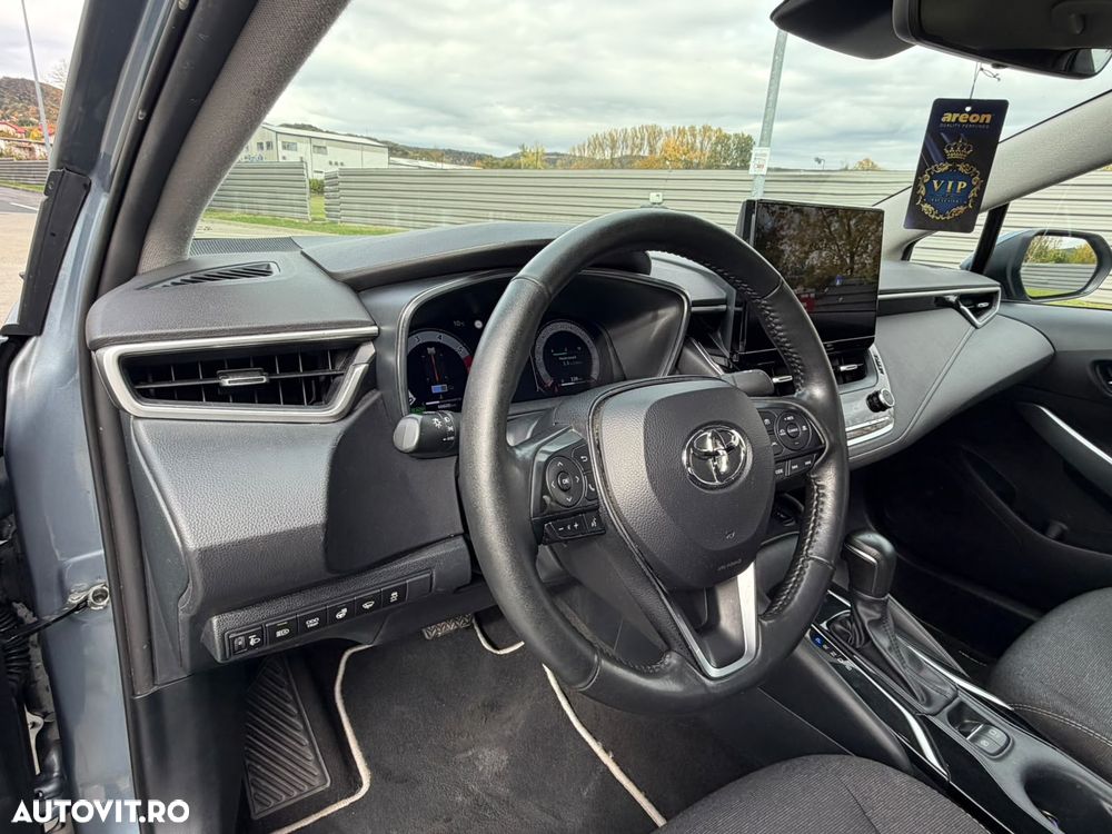 Toyota Corolla 1.8 HSD Business - 4