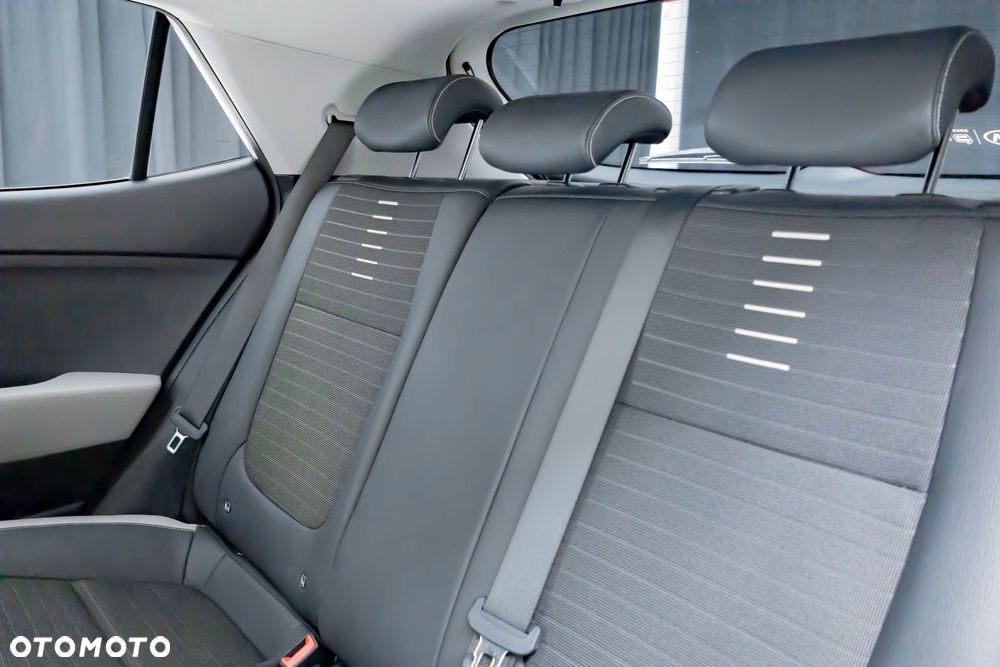 Kia Stonic 1.4 L - 41