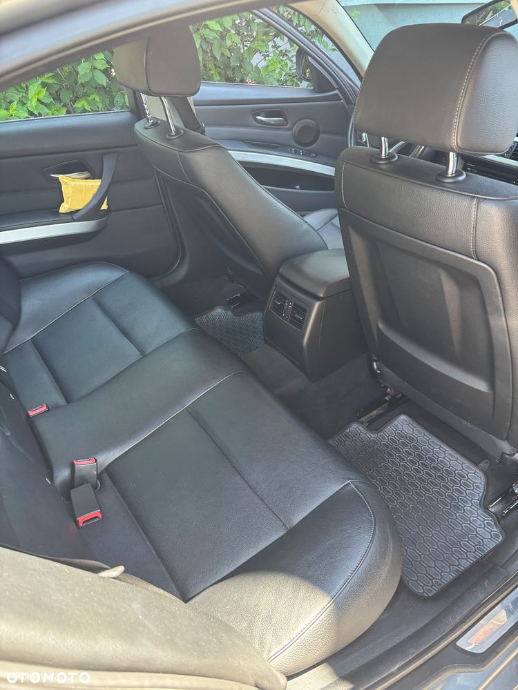 BMW Seria 3 320d - 10