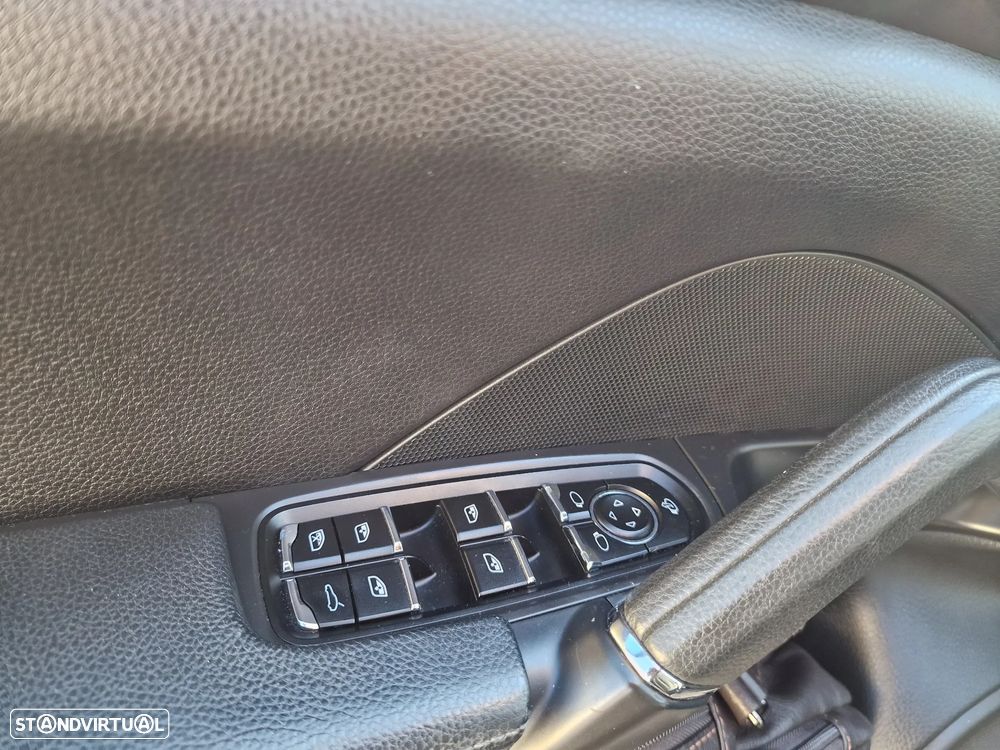Porsche Cayenne II Platinum Edition - 27