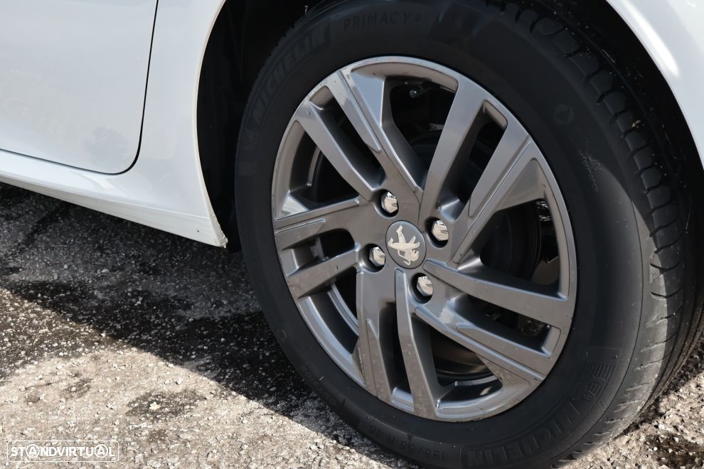 Peugeot 208 1.2 PureTech Active - 5