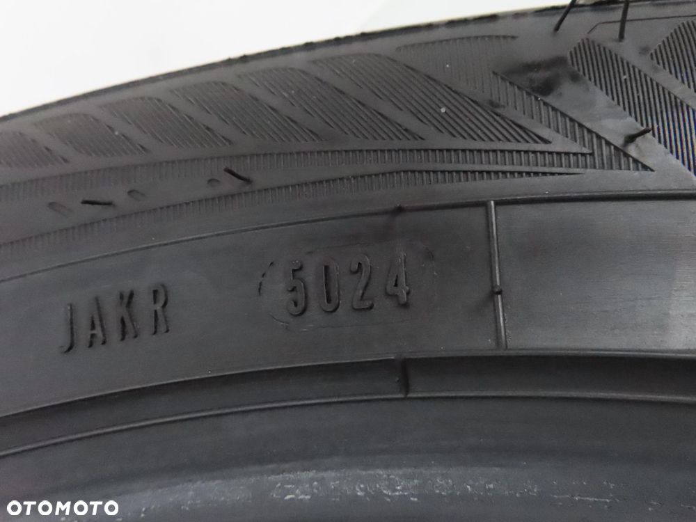 255/45R19 OPONA CAŁOROCZNA Goodyear Vector 4Seasons Gen-3 104W XL - 3