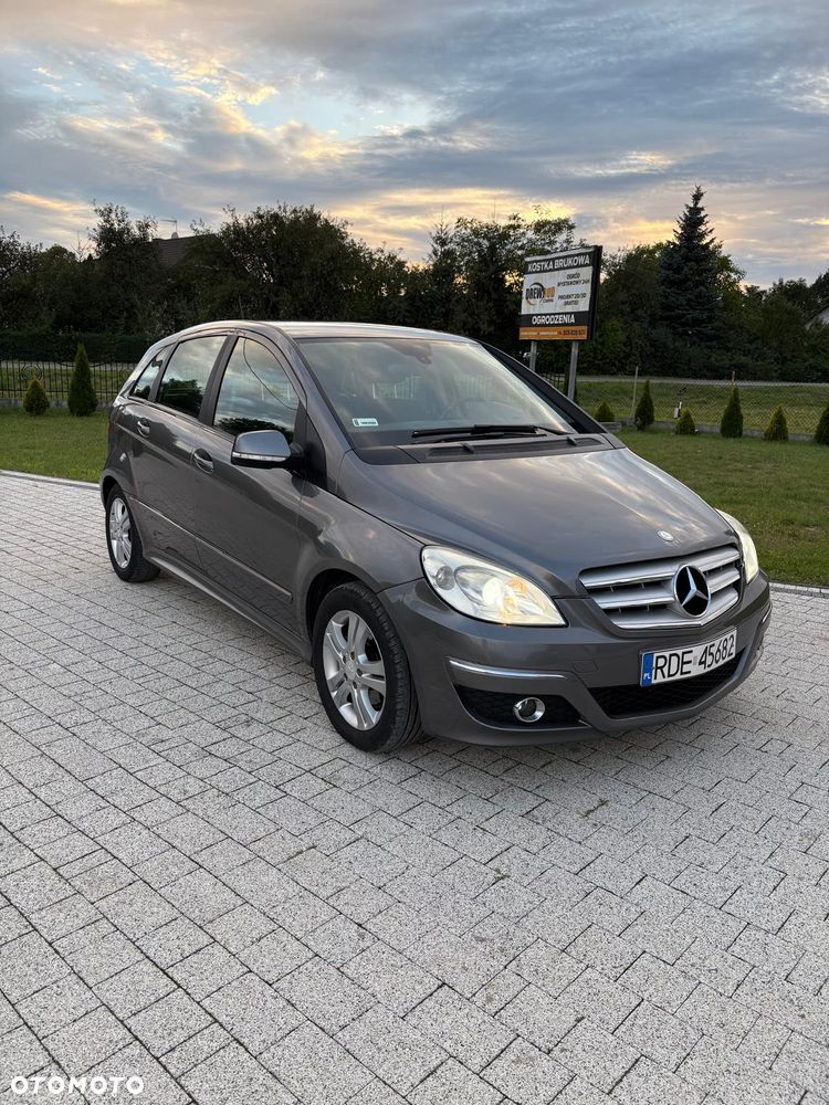 Mercedes-Benz Klasa B 180 CDI EU5 - 1