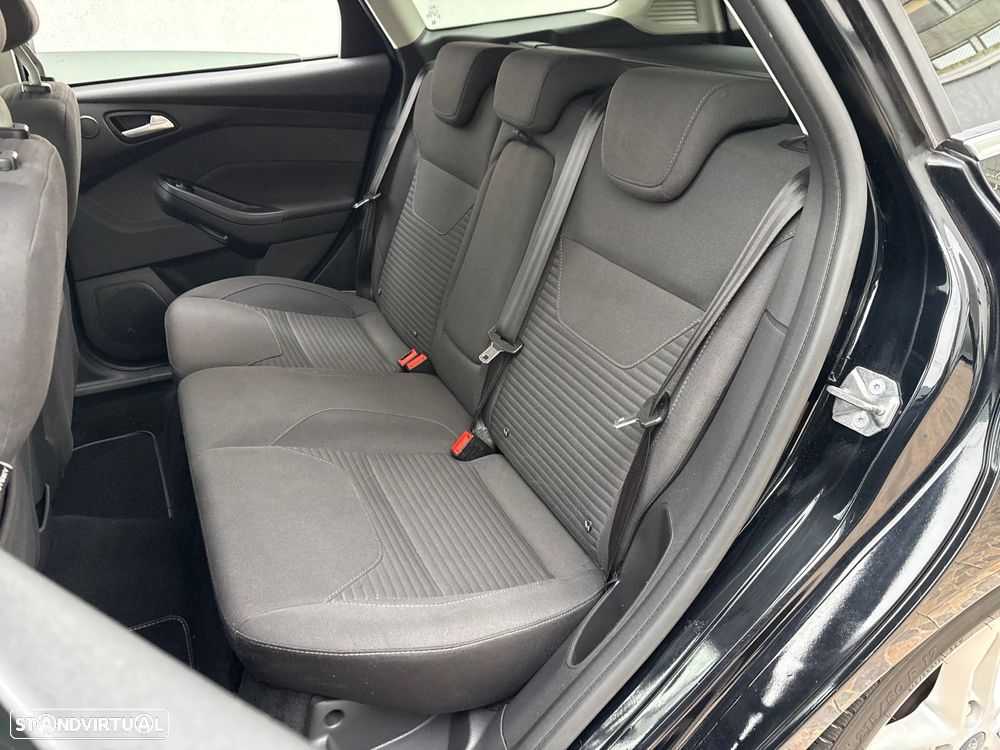 Ford Focus SW 1.5 TDCi EcoBlue Titanium - 11