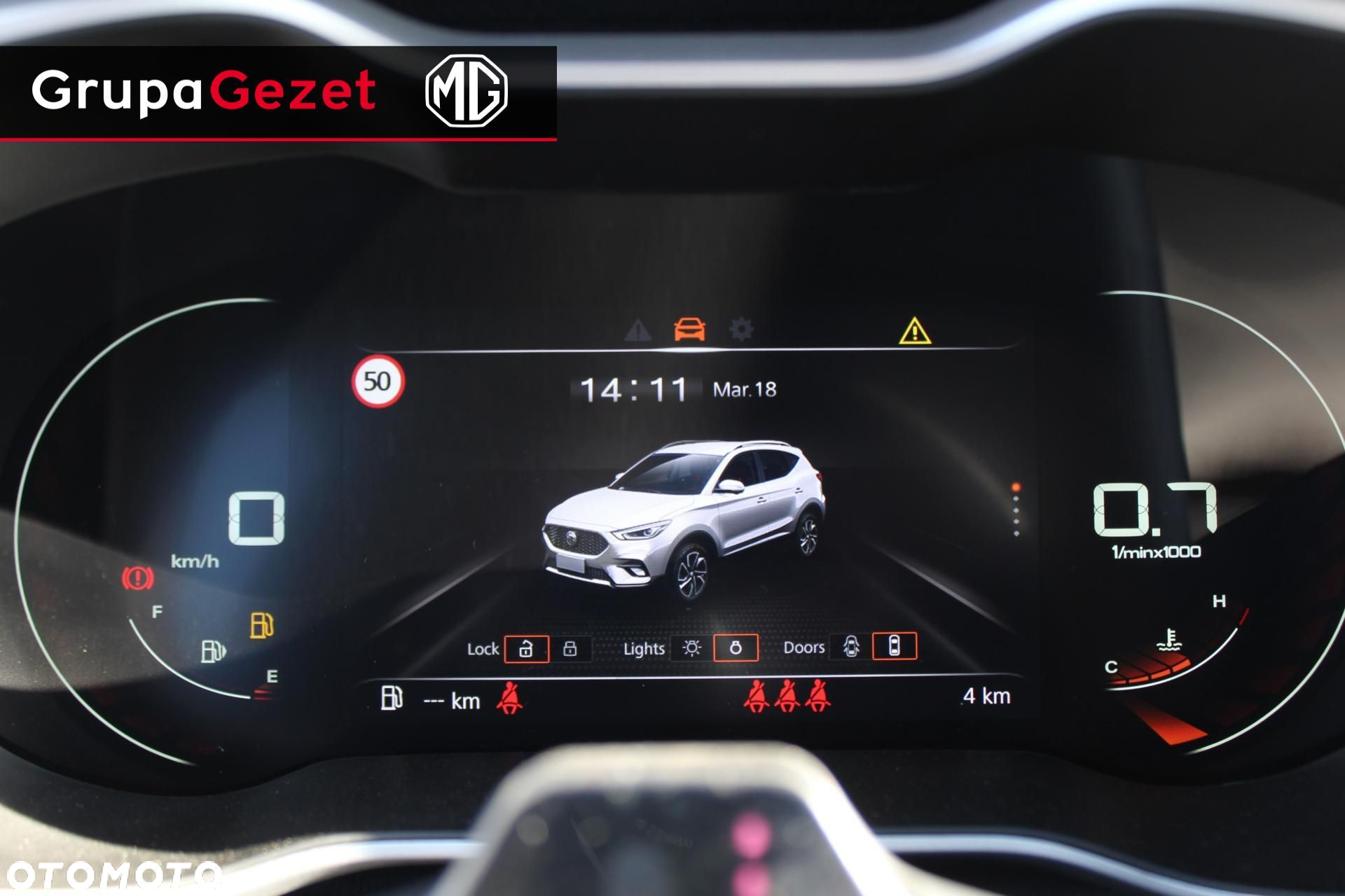 MG ZS - 13