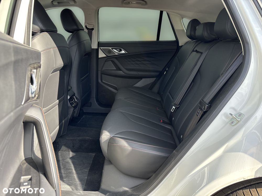 MG HS 1.5T HEV+ Exclusive - 12
