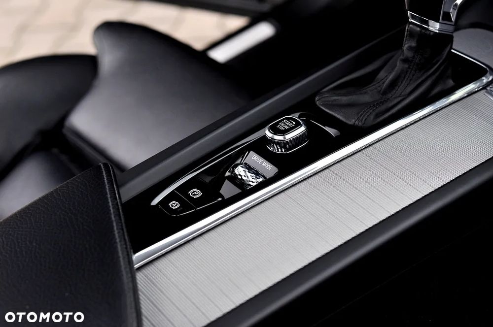 Volvo XC 60 T5 AWD Inscription - 34