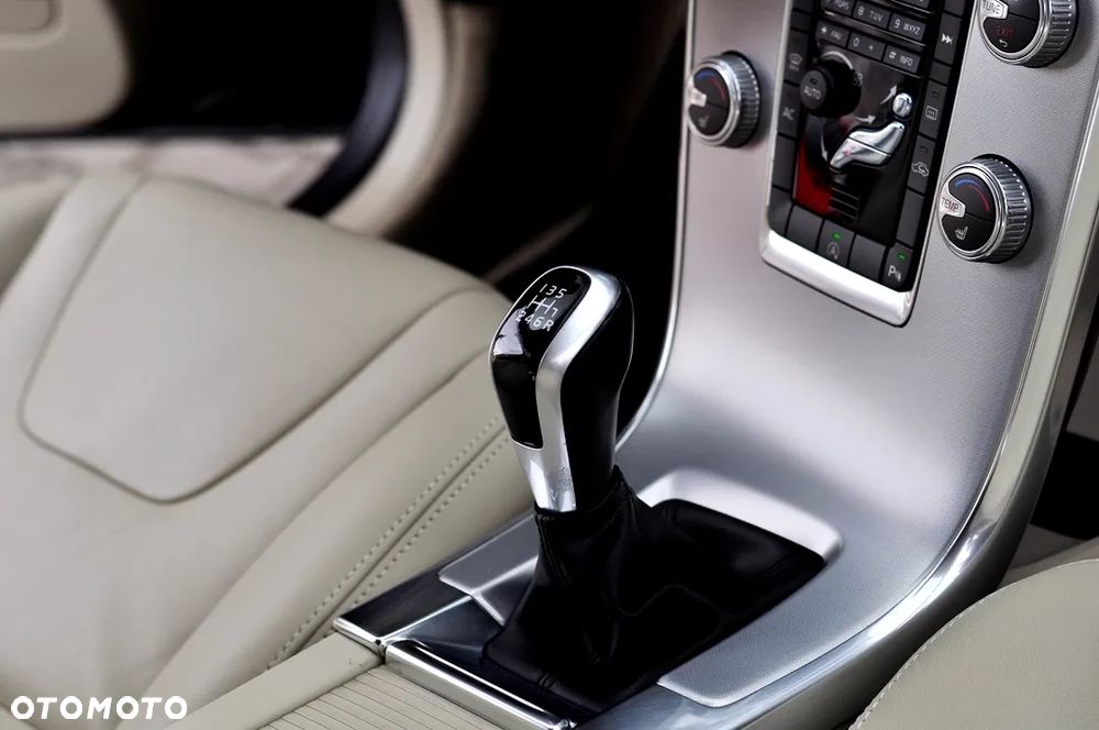 Volvo XC 60 D3 Drive-E Summum - 27