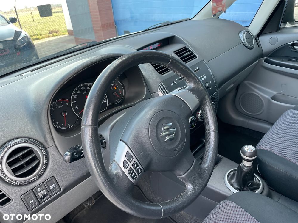Suzuki SX4 1.6 VVT Streetline 4x2 Club - 2