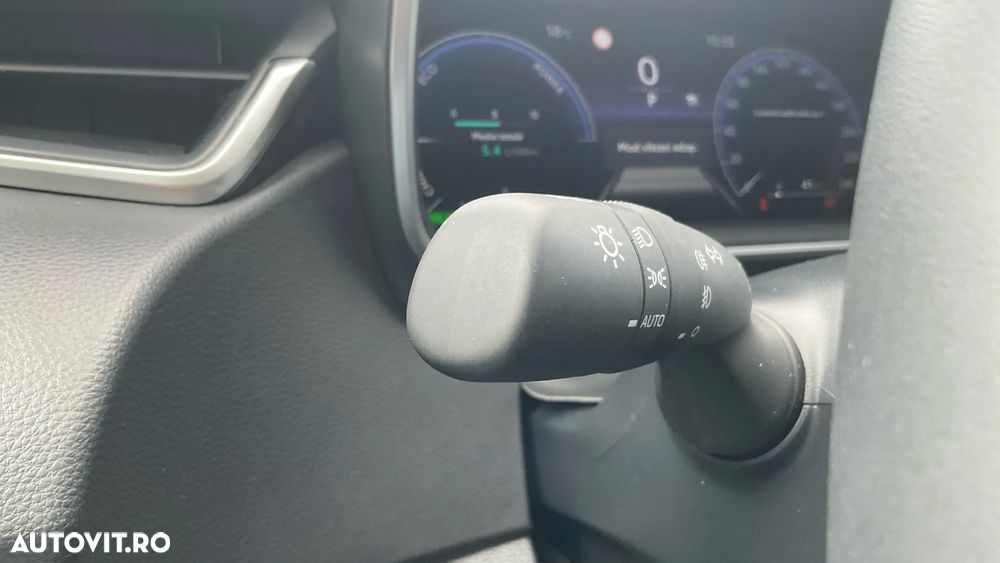 Toyota Corolla 1.8 HSD Dynamic - 30