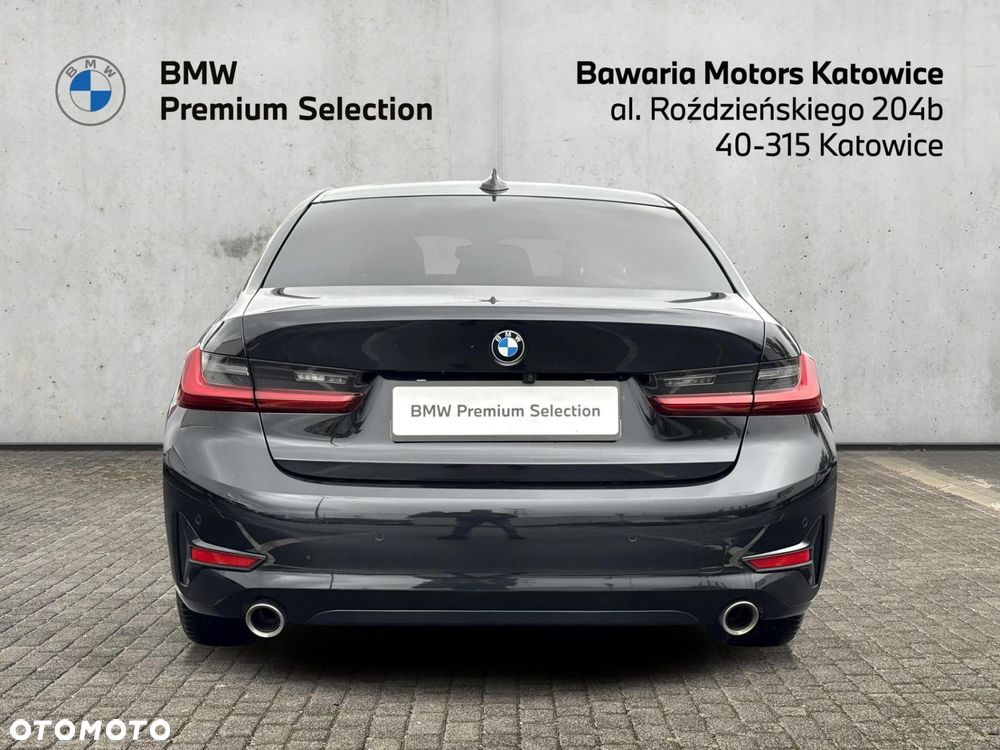 BMW Seria 3 318i Sport Line - 11