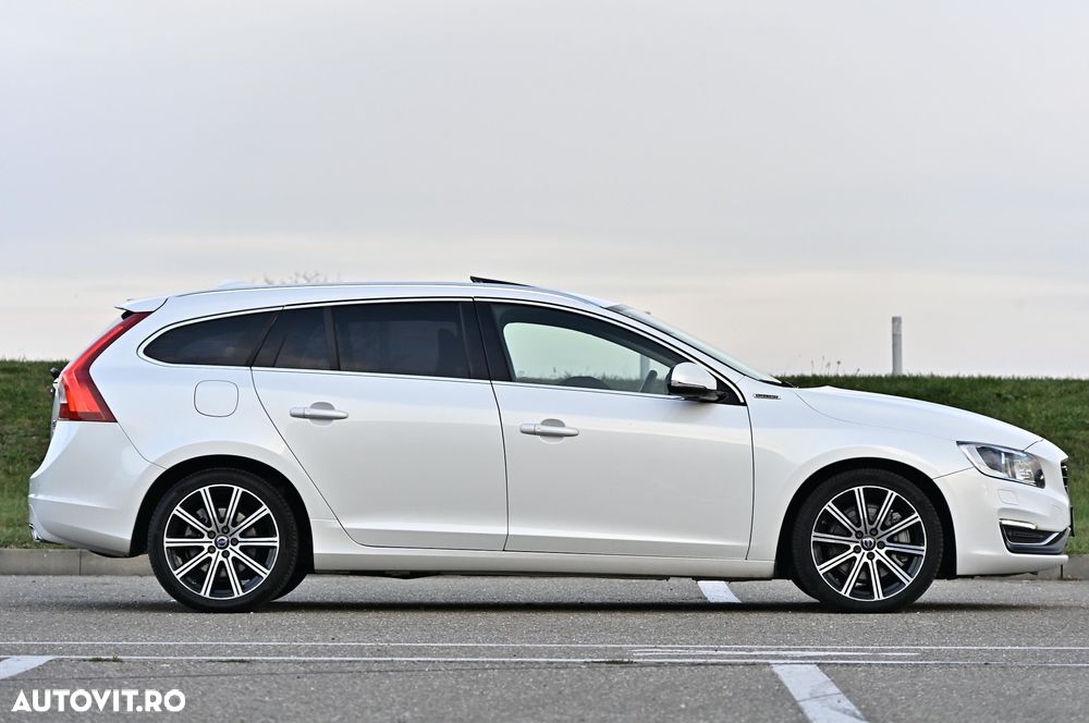 Volvo V60 D6 Plug-In-Hybrid AWD Geartronic Summum - 7