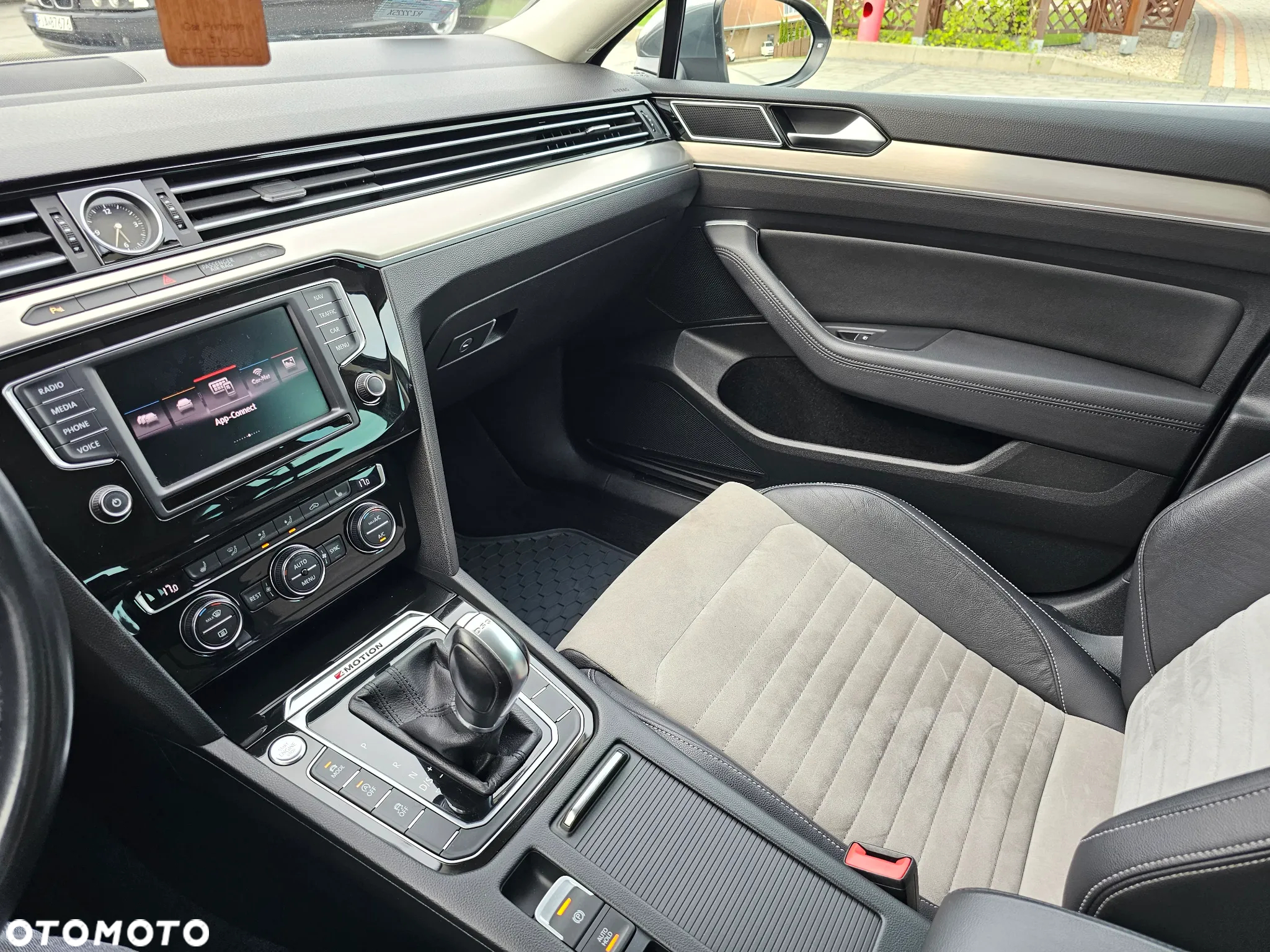 Volkswagen Passat 2.0 TDI BMT 4Mot Highline DSG - 15