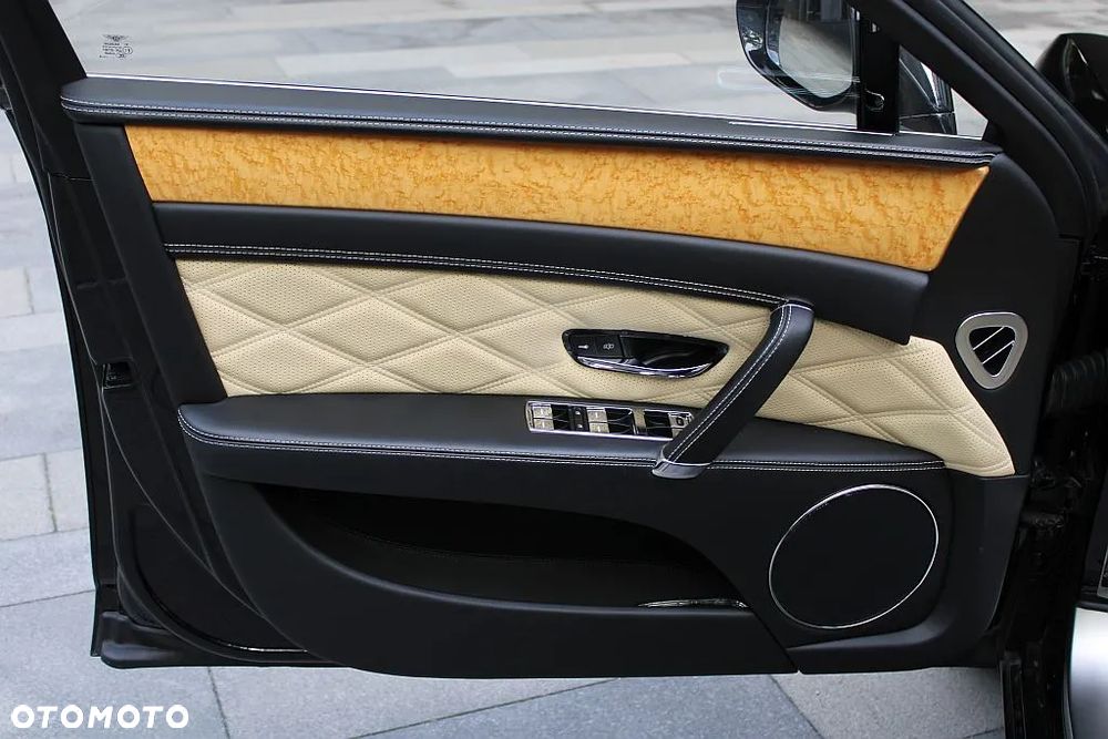Bentley Flying Spur W12 - 30