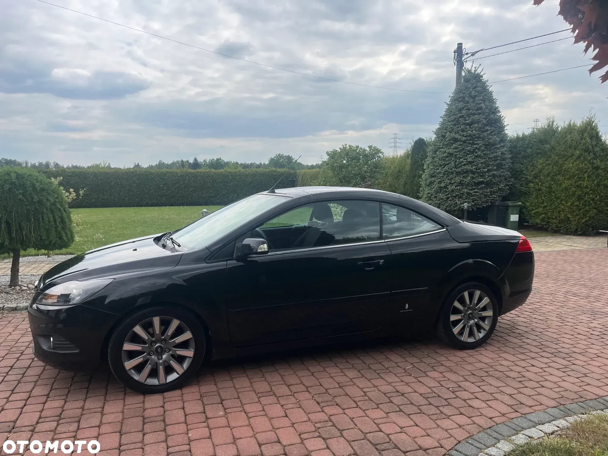 Ford Focus Coupe-Cabriolet 2.0 16V Black Magic - 12
