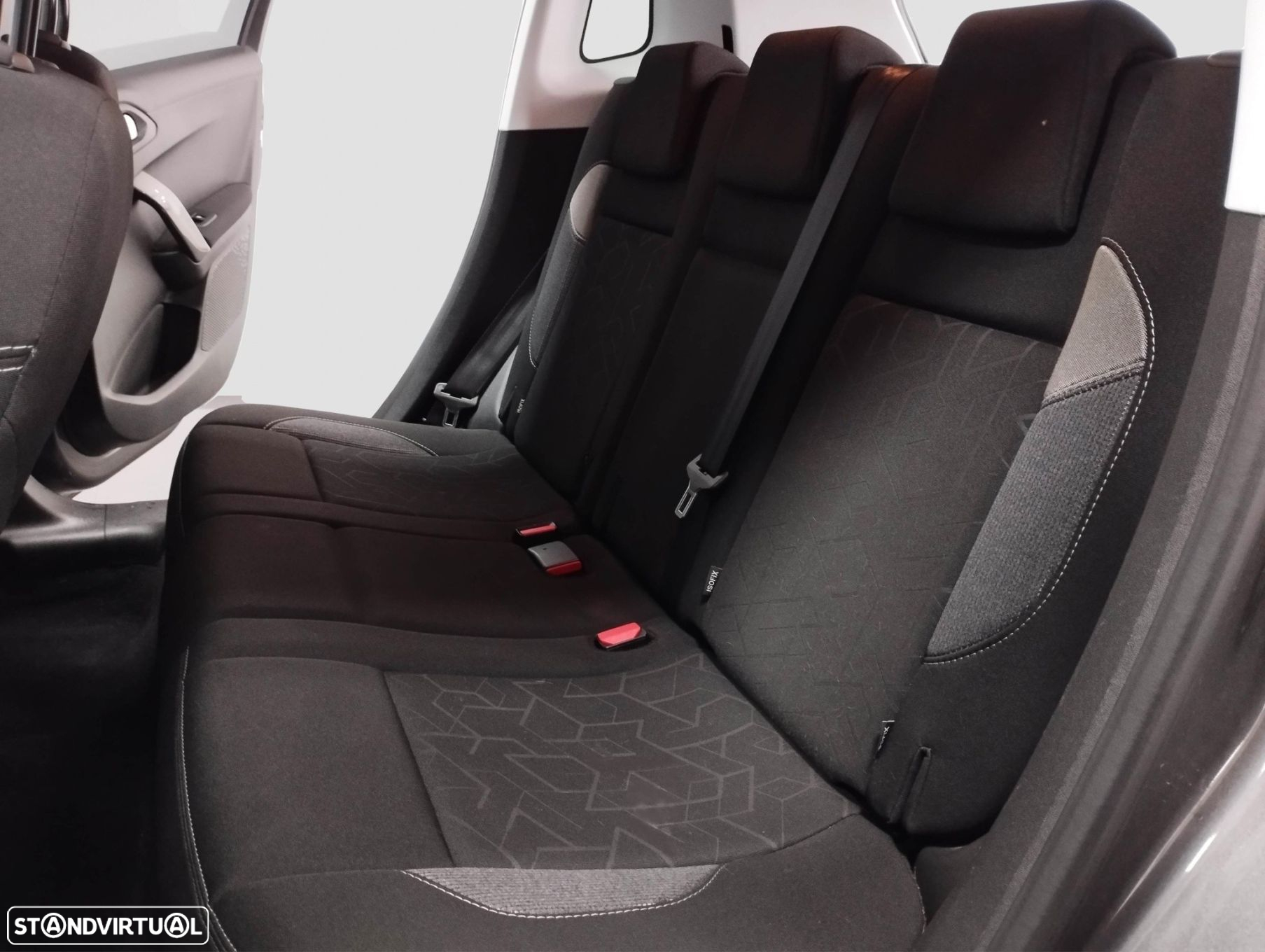 Peugeot 2008 1.2 PureTech Style - 8