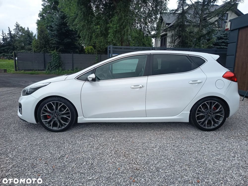 Kia Ceed 1.6 T-GDI GT - 4