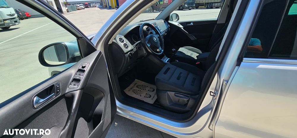Volkswagen Tiguan - 15