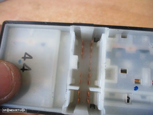 Interruptor Inter3906 NISSAN NOTE 2 2016 1.5DCI 90CV 5P CINZA ESCURO Vidros - 2