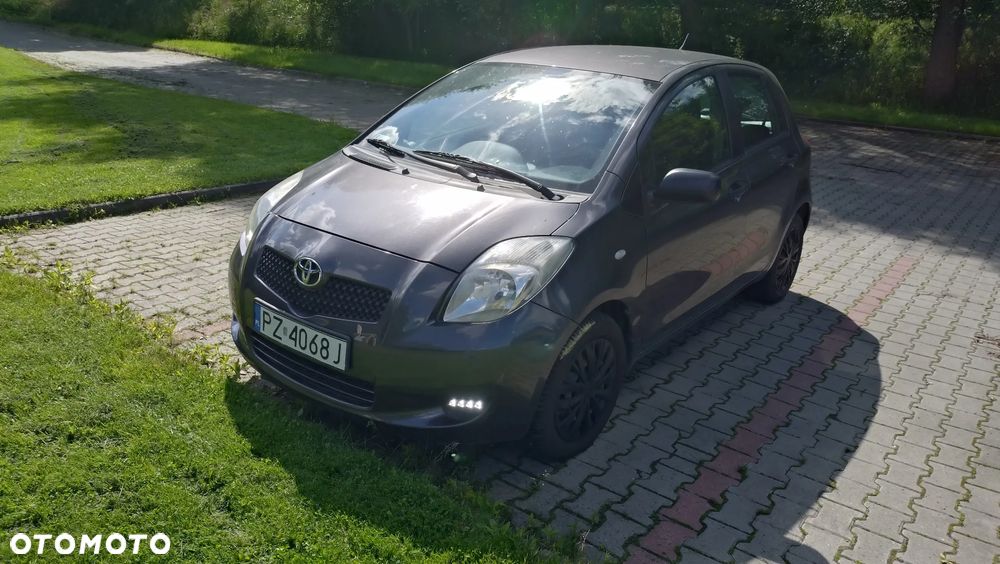 Toyota Yaris 1.3 Terra Gold - 12