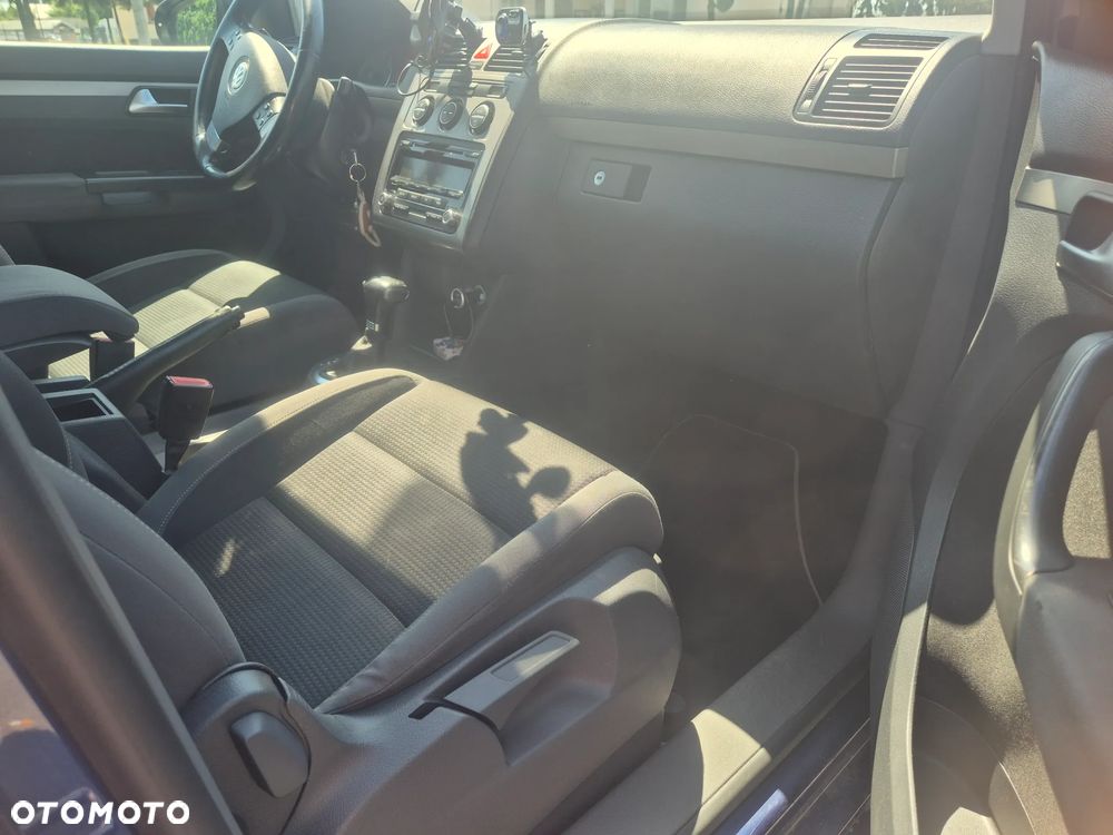 Volkswagen Touran 1.9 TDI Highline DSG - 8