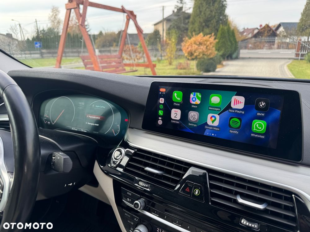 BMW Seria 5 520d xDrive Luxury Line sport - 12