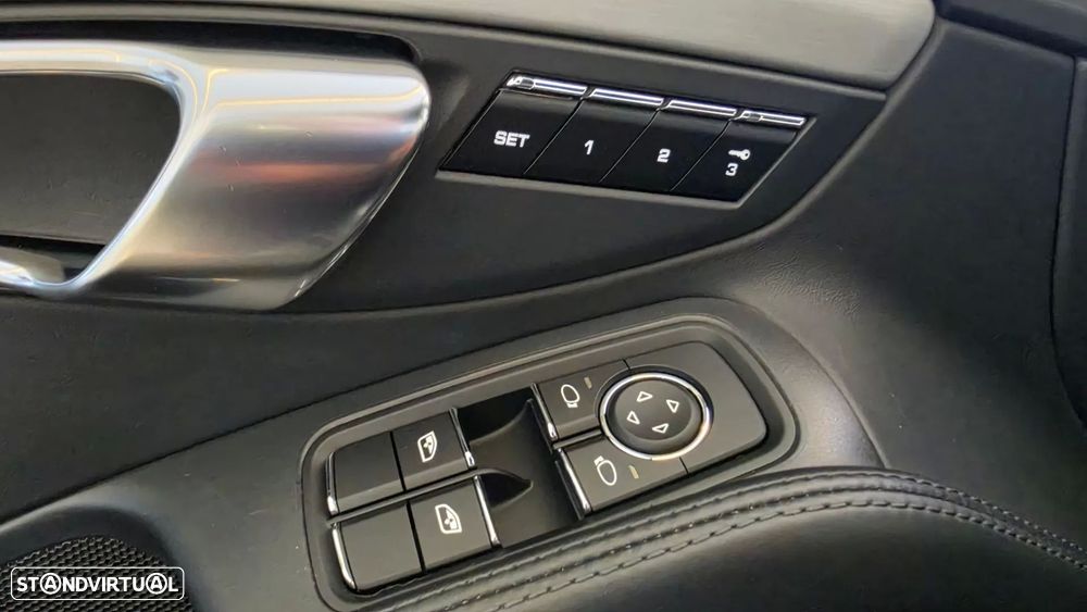 Porsche 911 (991) Carrera 2 PDK - 44