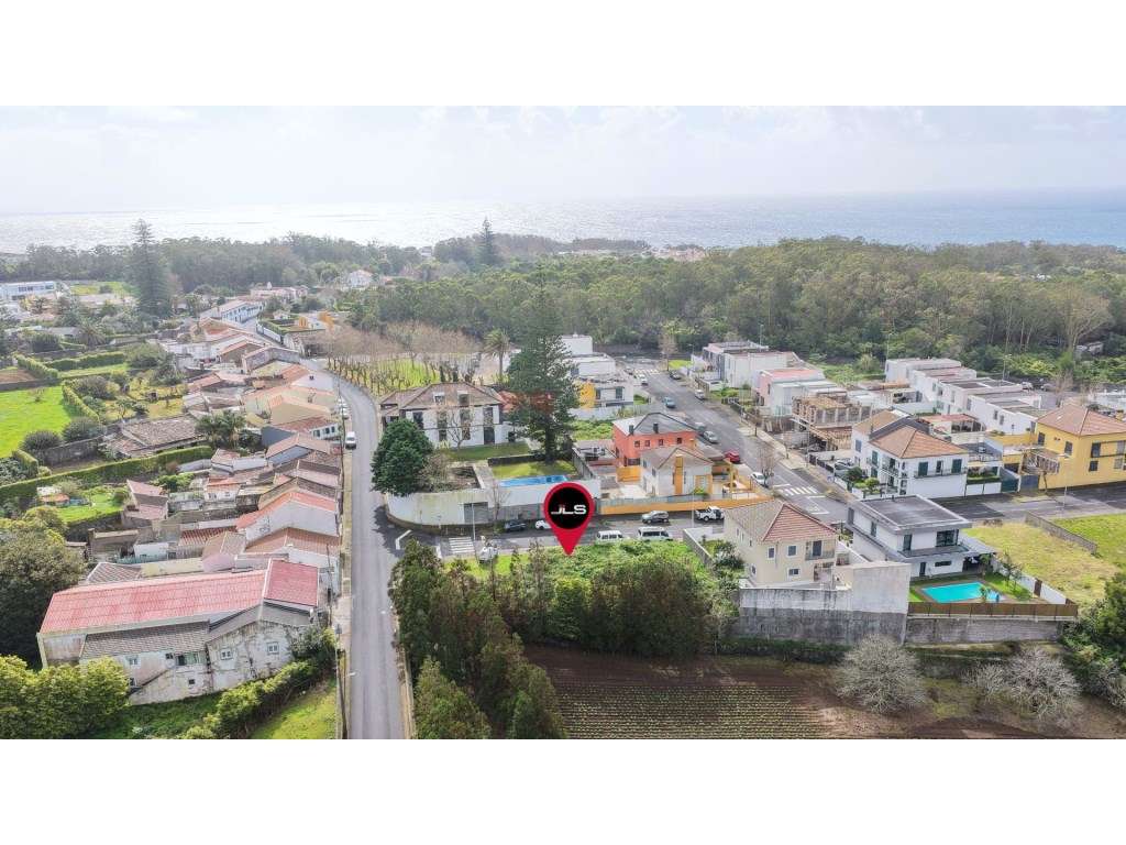 Lote de Terreno com 647 m² - Livramento, Ponta Delgada - Grande imagem: 2/14