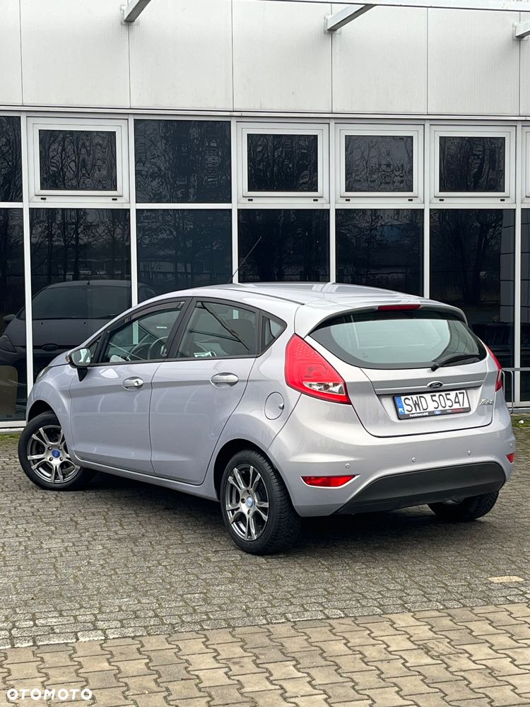 Ford Fiesta 1.4 Autom Champions Edition - 4