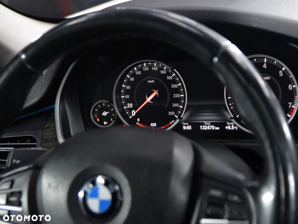 BMW X5 xDrive35i - 27