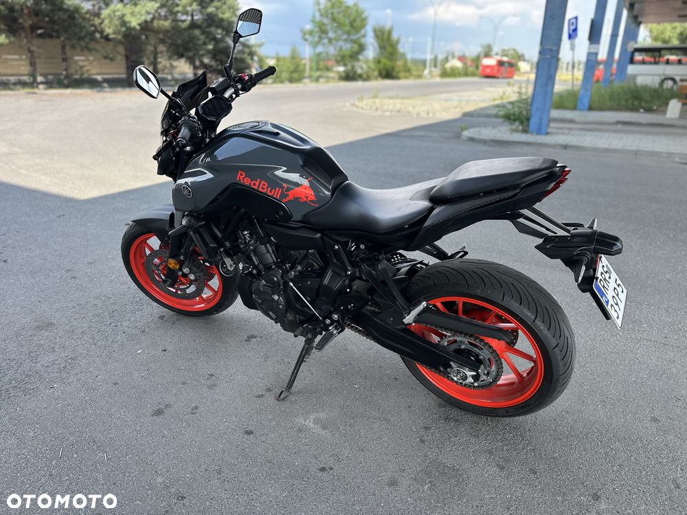Yamaha MT - 32