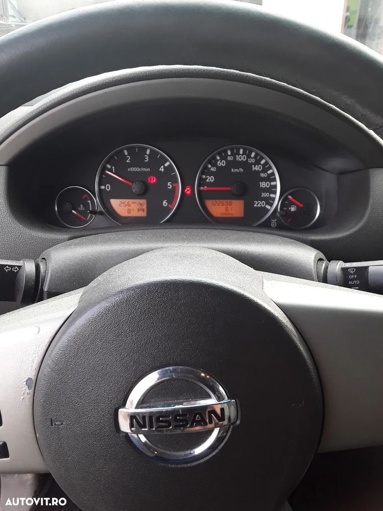 Nissan Pathfinder 2.5 dCi LE - 2