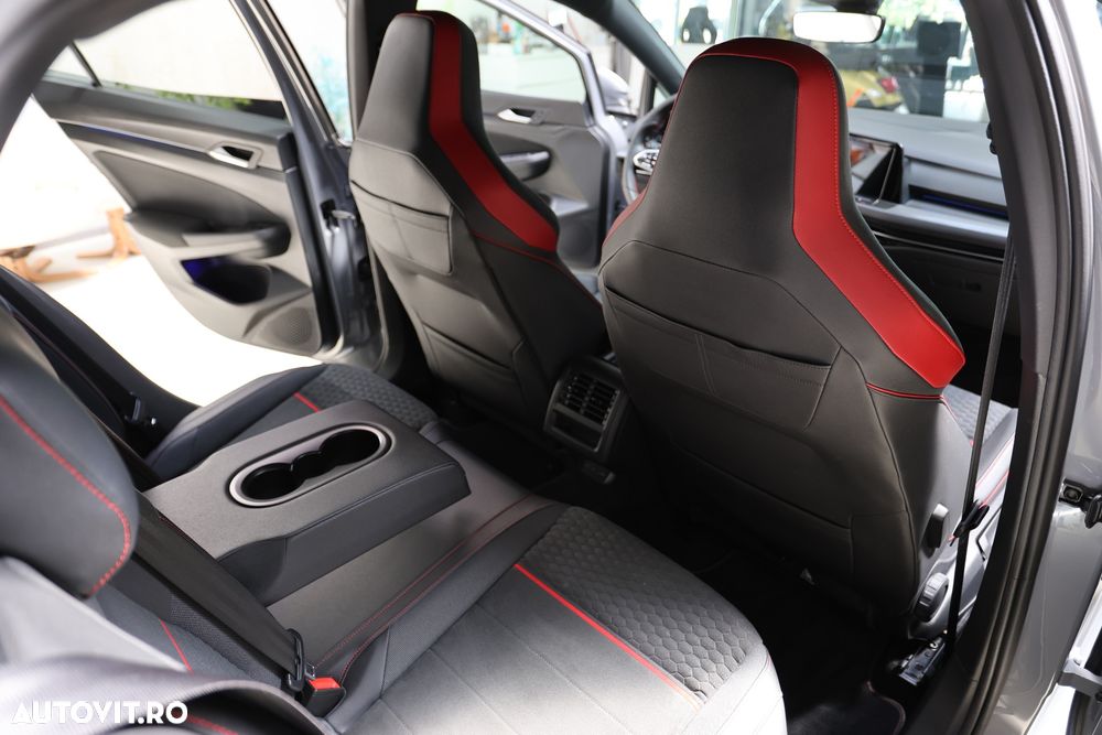 Volkswagen Golf 2.0 TSI DSG R - 32