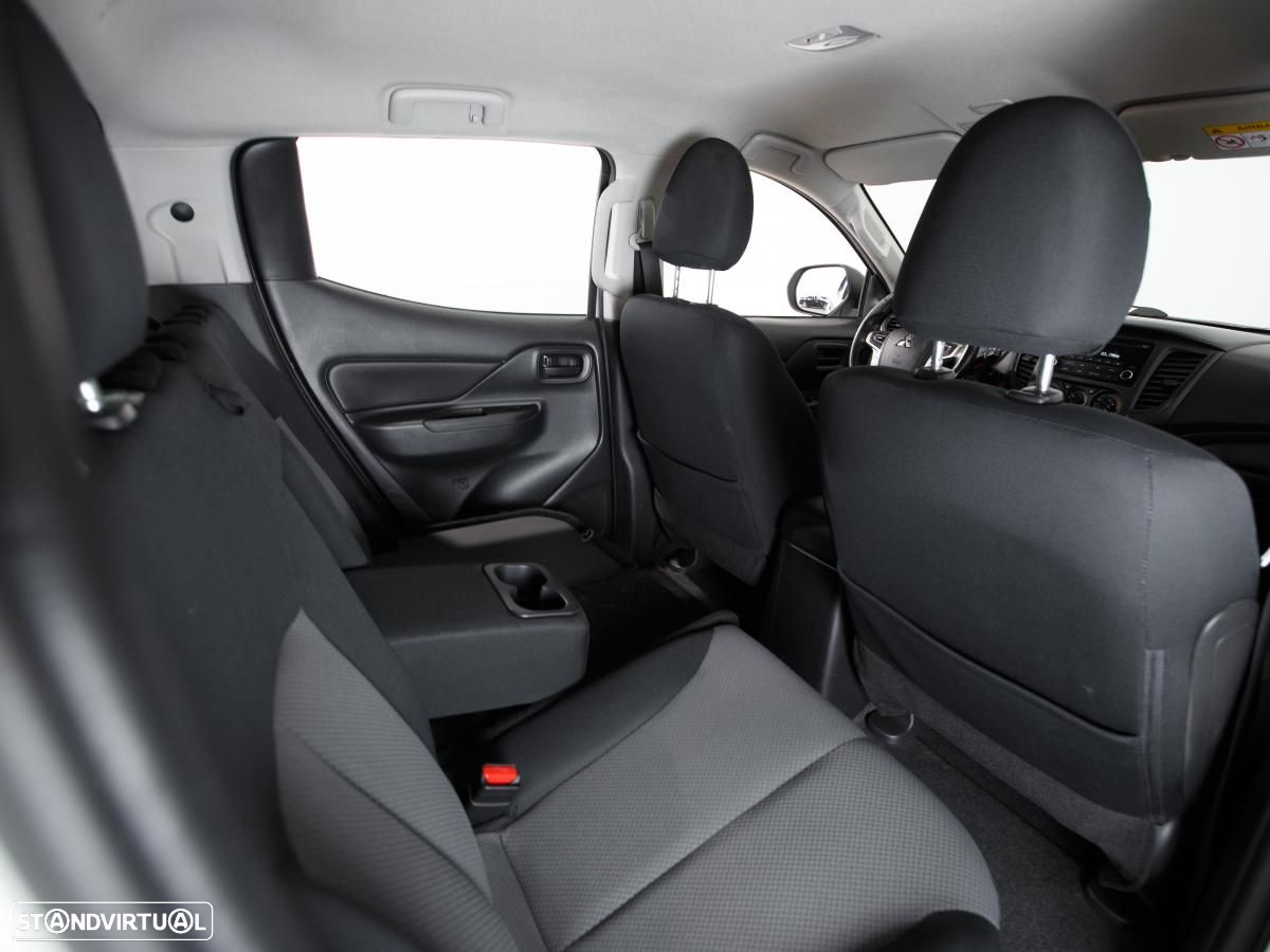 Mitsubishi L200 - 10