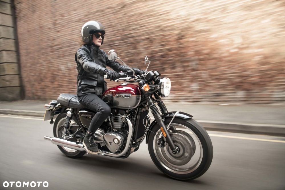 Triumph Bonneville - 8