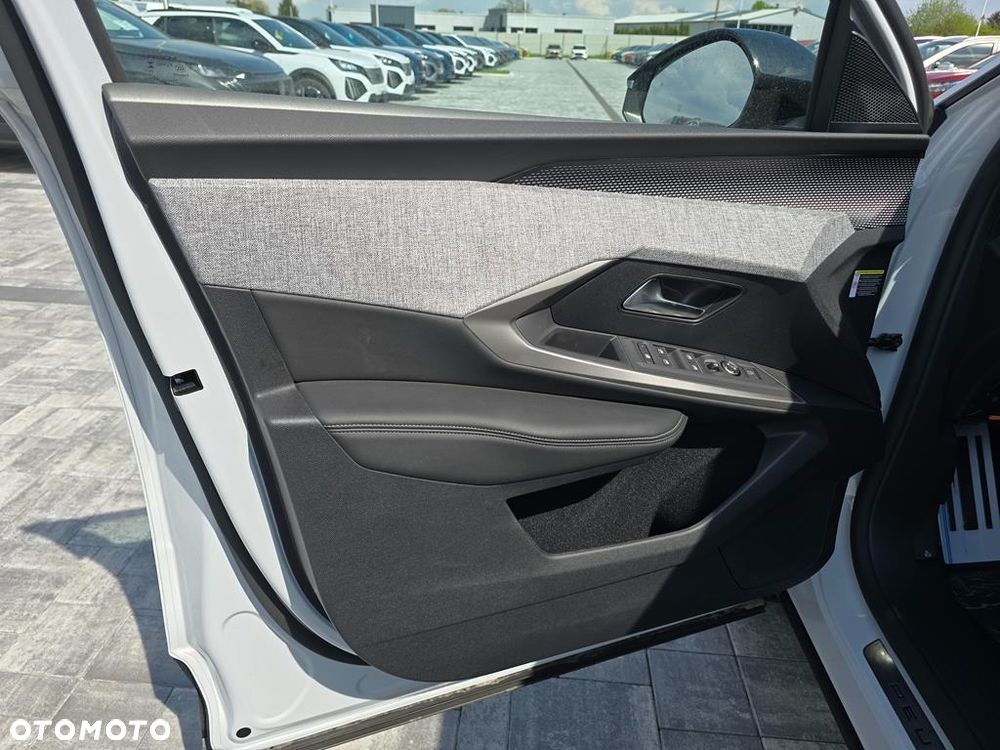Peugeot 3008 1.6 PHEV 195 GT Exclusive e-DCS7 - 8