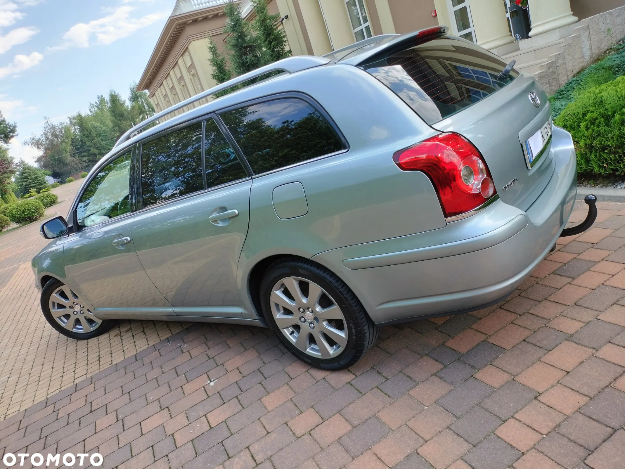 Toyota Avensis 2.0 D-4D Sol+NAVI - 23
